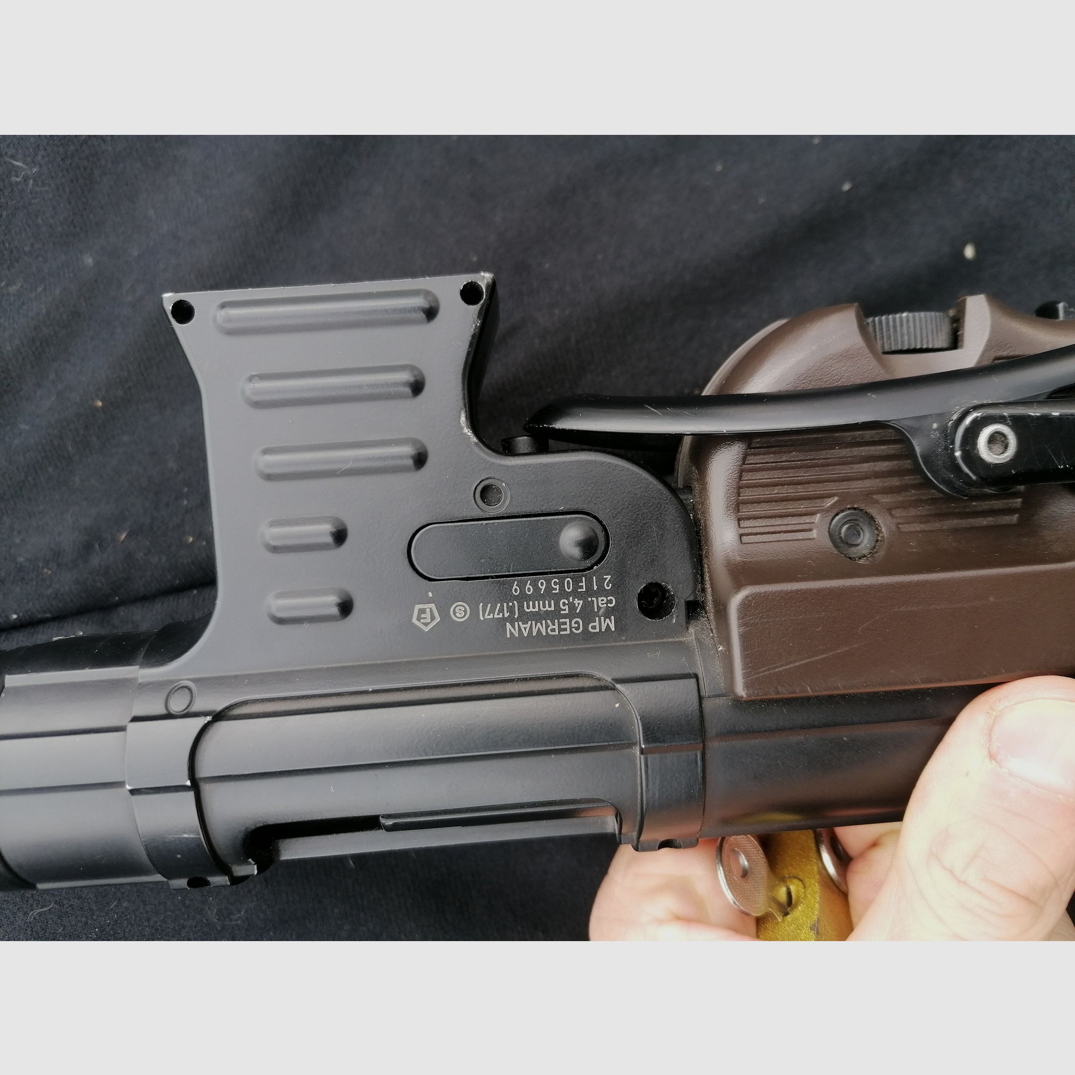 MP Alemán 4,5 mm Rifle de gas