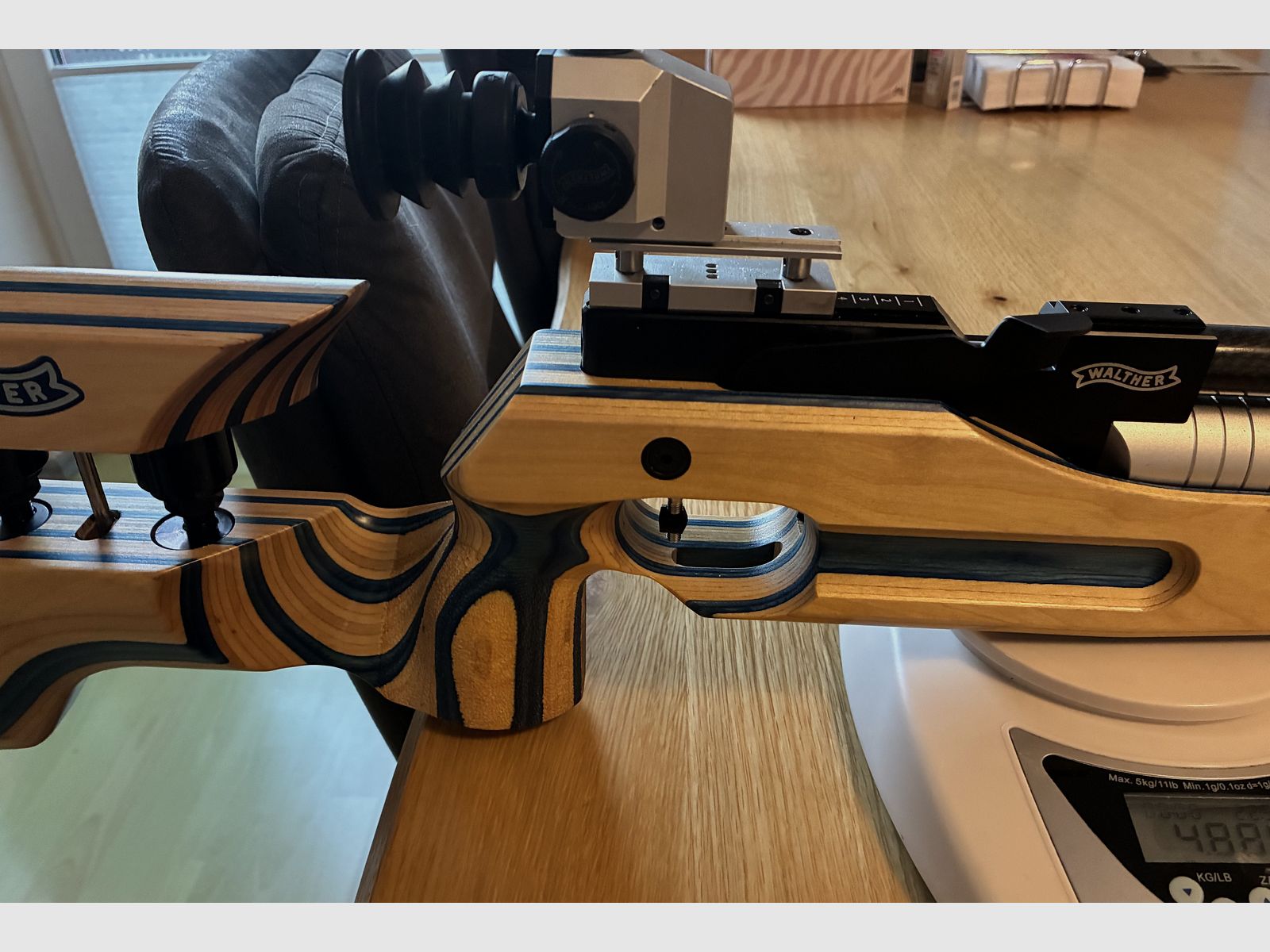 Air rifle LG 300 XT LG300XT wooden stock in top condition late model