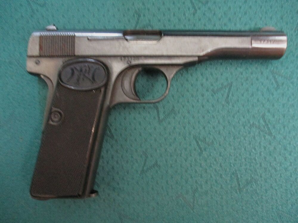 Pistolet FN 10/22 7,65mm Browning 10/22