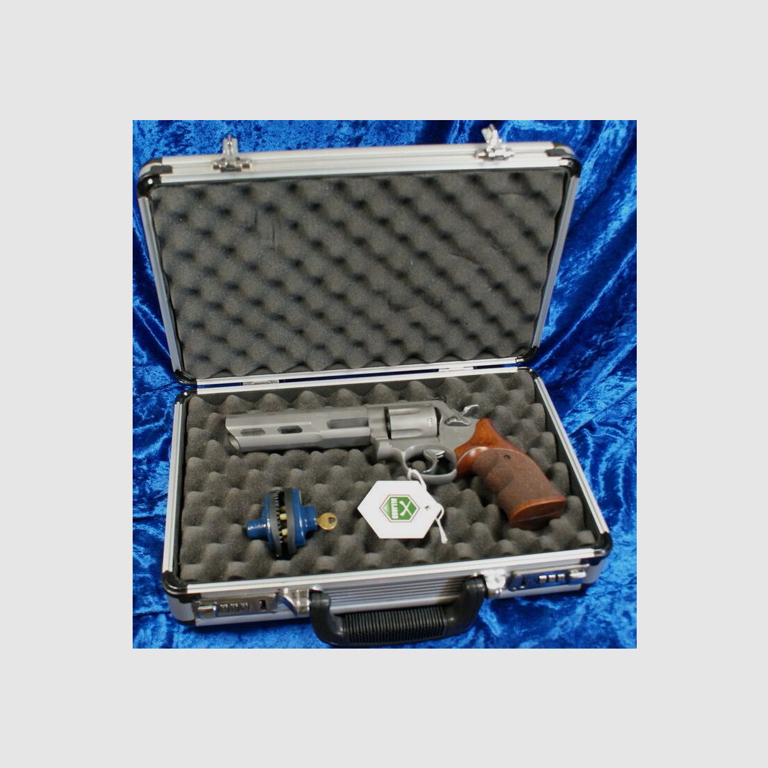 Smith & Wesson 686 Competitor Perf. Center