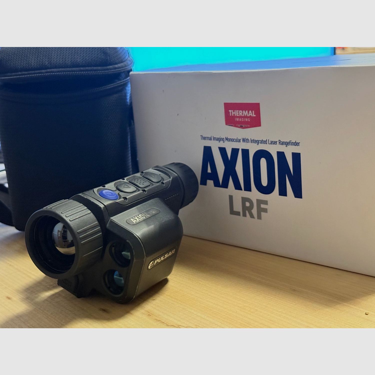 Pulsar Axion LRF XQ38 - Wärmebild-Handgerät mit Enfernungsmesser
