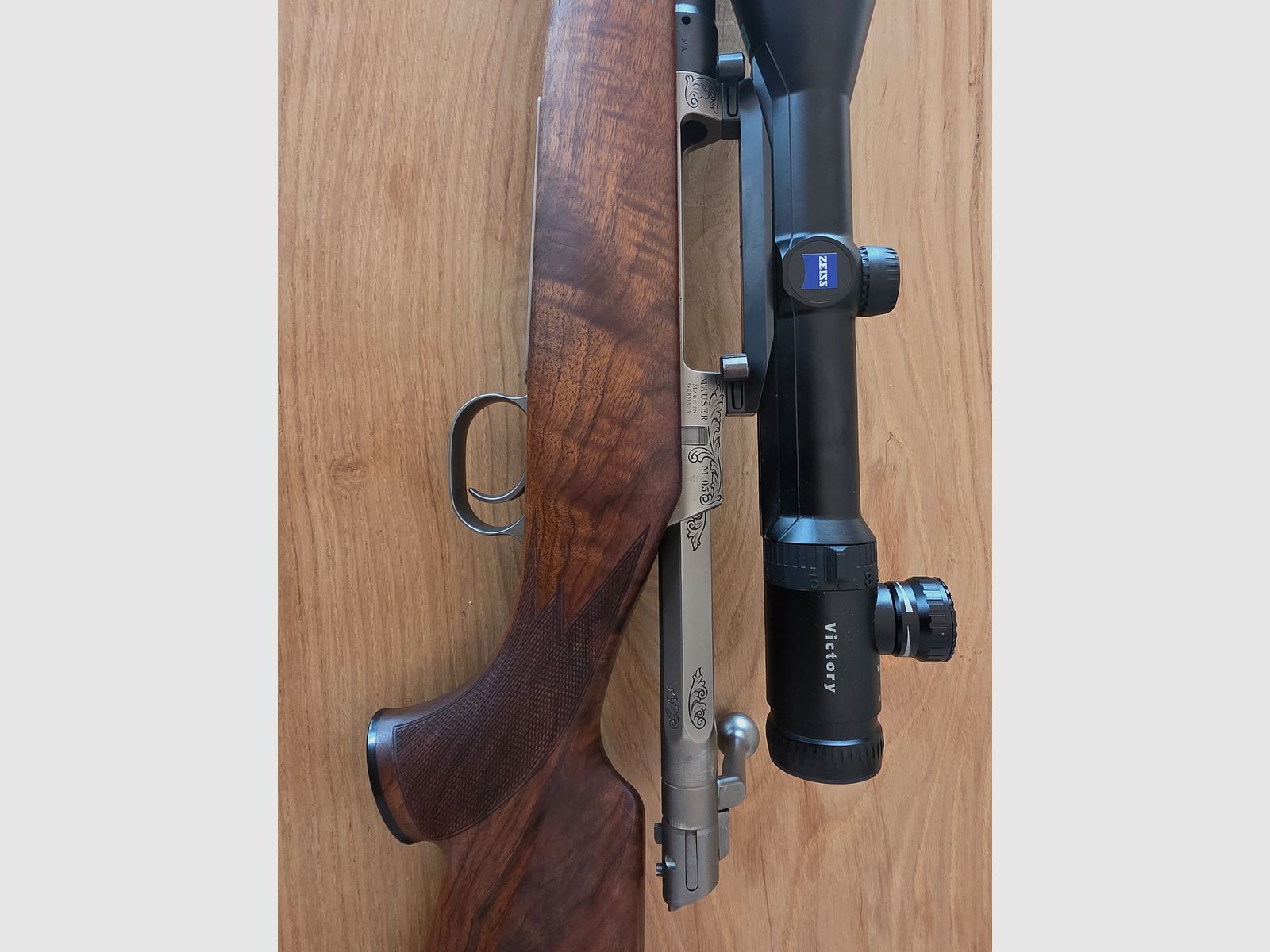 Mauser M03 Extrem w rzadkiej edycji specjalnej w 8x68S z ZEISS 3-12x56