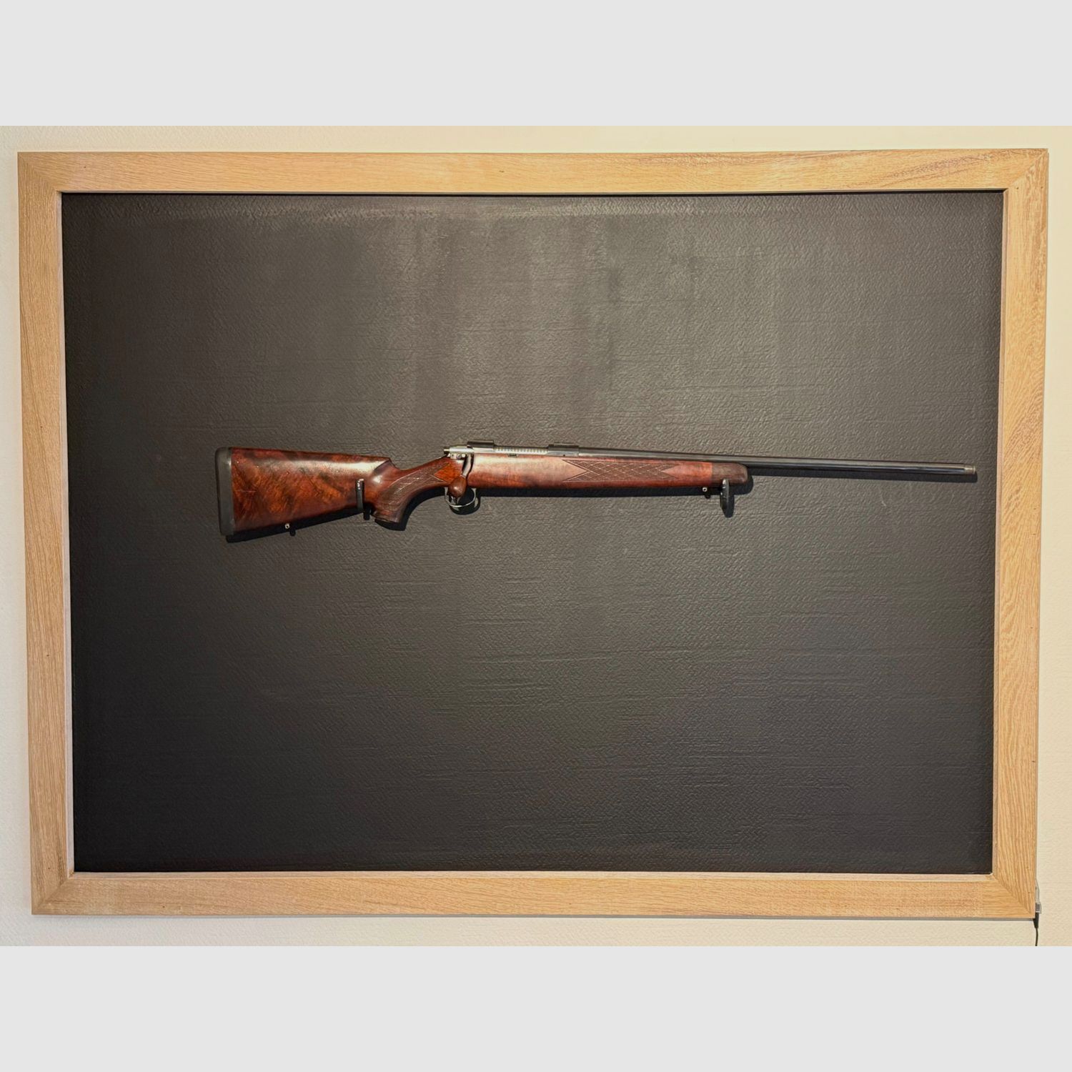 Great safari rifle: Varberger cal. 458 WinMag with M18x1 thread - high-quality workmanship meets beautiful wood!