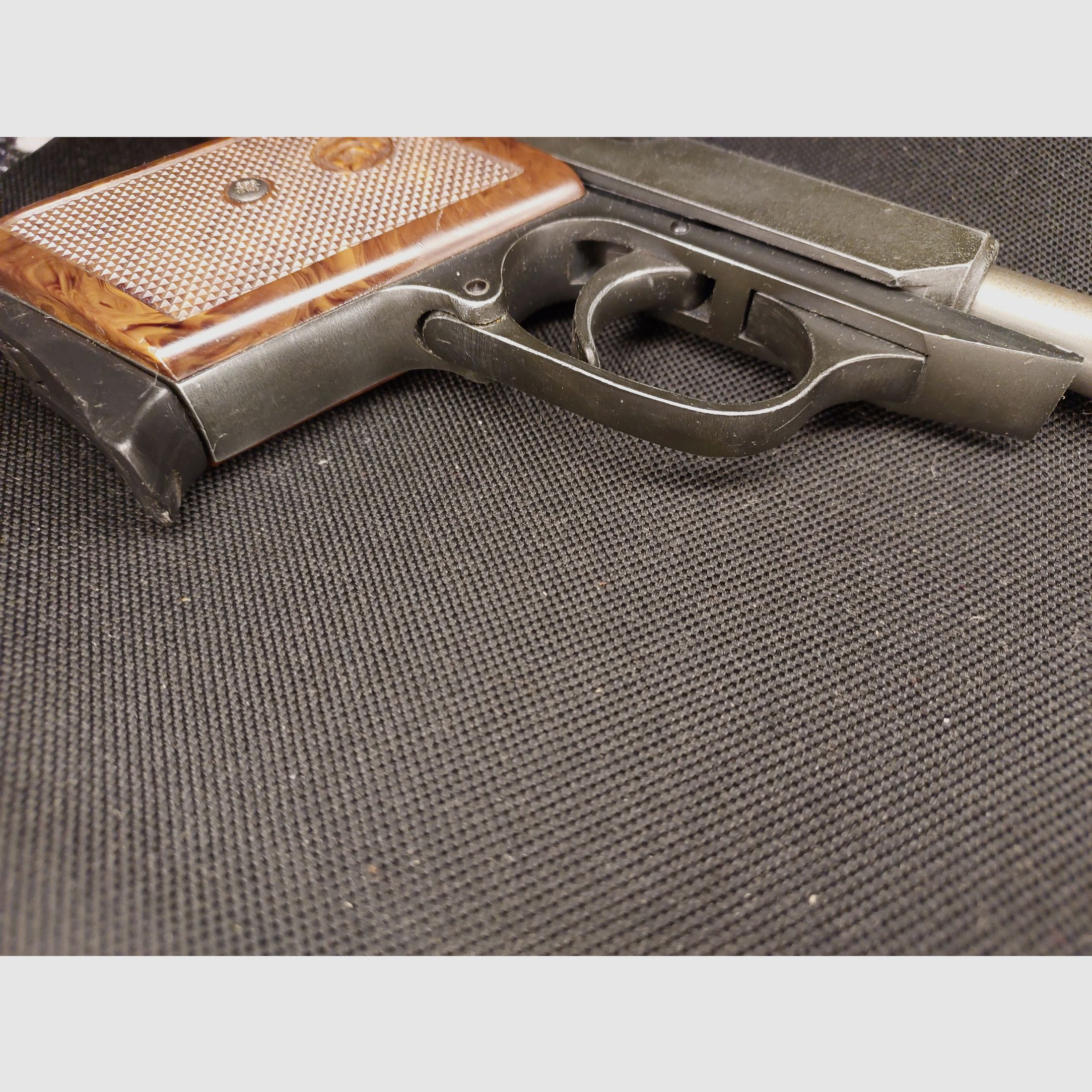 Röhm RG9 blank firing pistol (8 mm K., PTB 413) RG 9