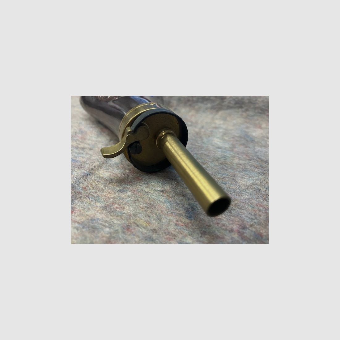 Flacone per polveri con motivo di cane da caccia