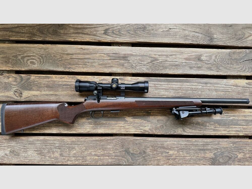 CZ Uhersky Brod 457 Varmint mit Nikon 2-7 x 32 und Zweibein .22lr