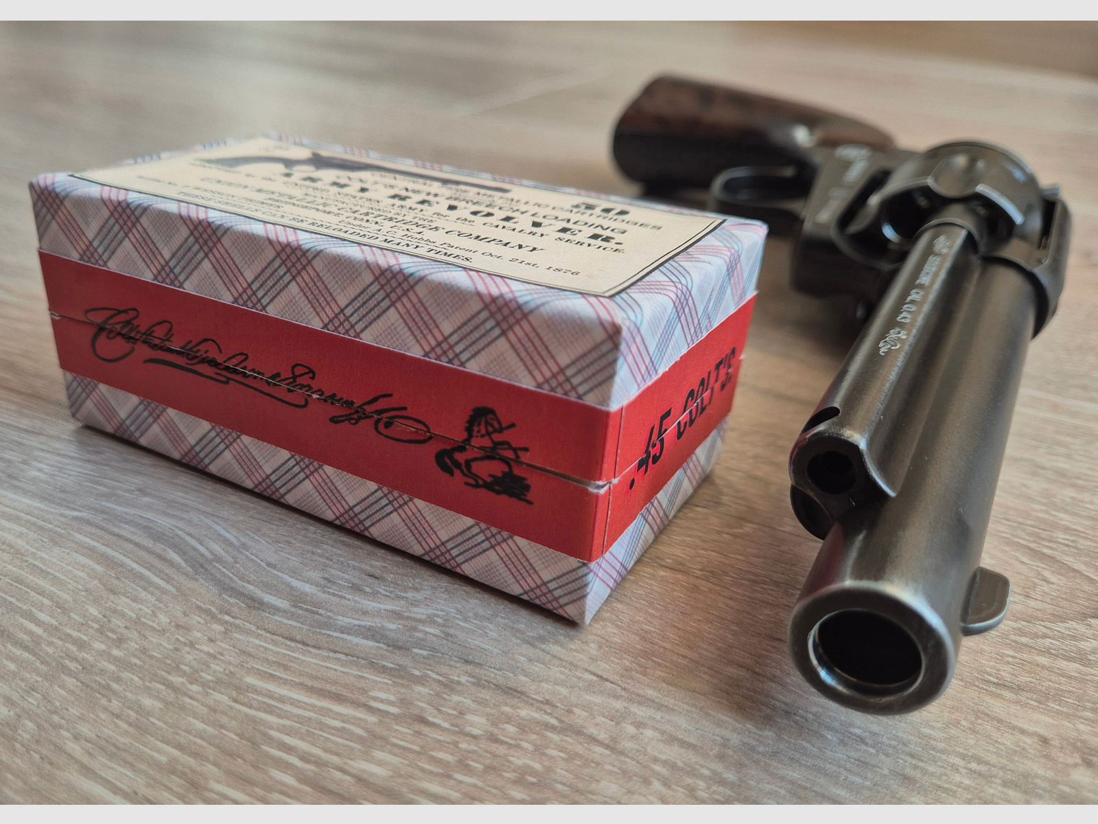 Limited SAA revolver, cal. 0.43 (!) Antique finish, solid core