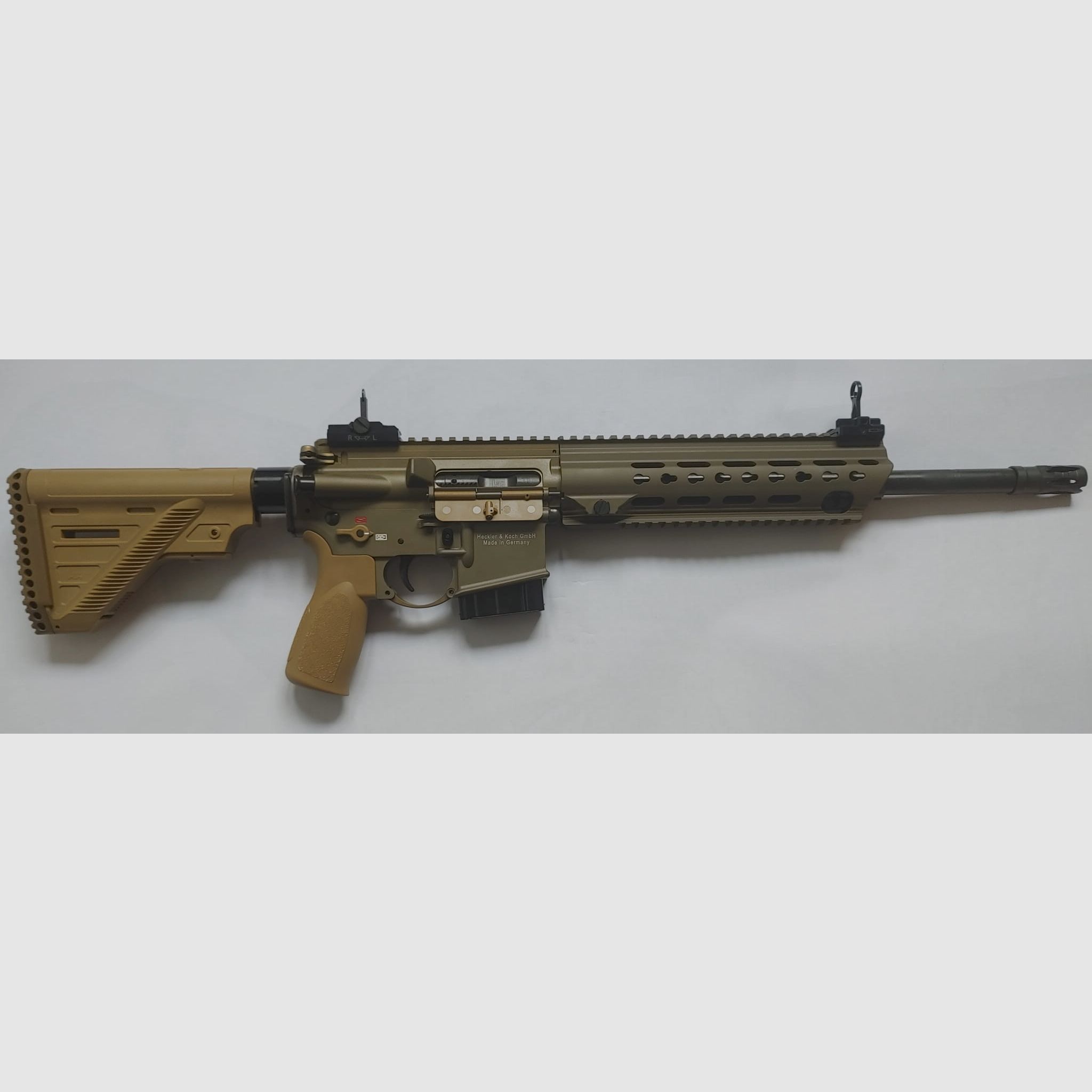 Carabina H&K MR223 A3, cañón de 14,5", cal. .223 Rem, FDE, imagen 2 de 2