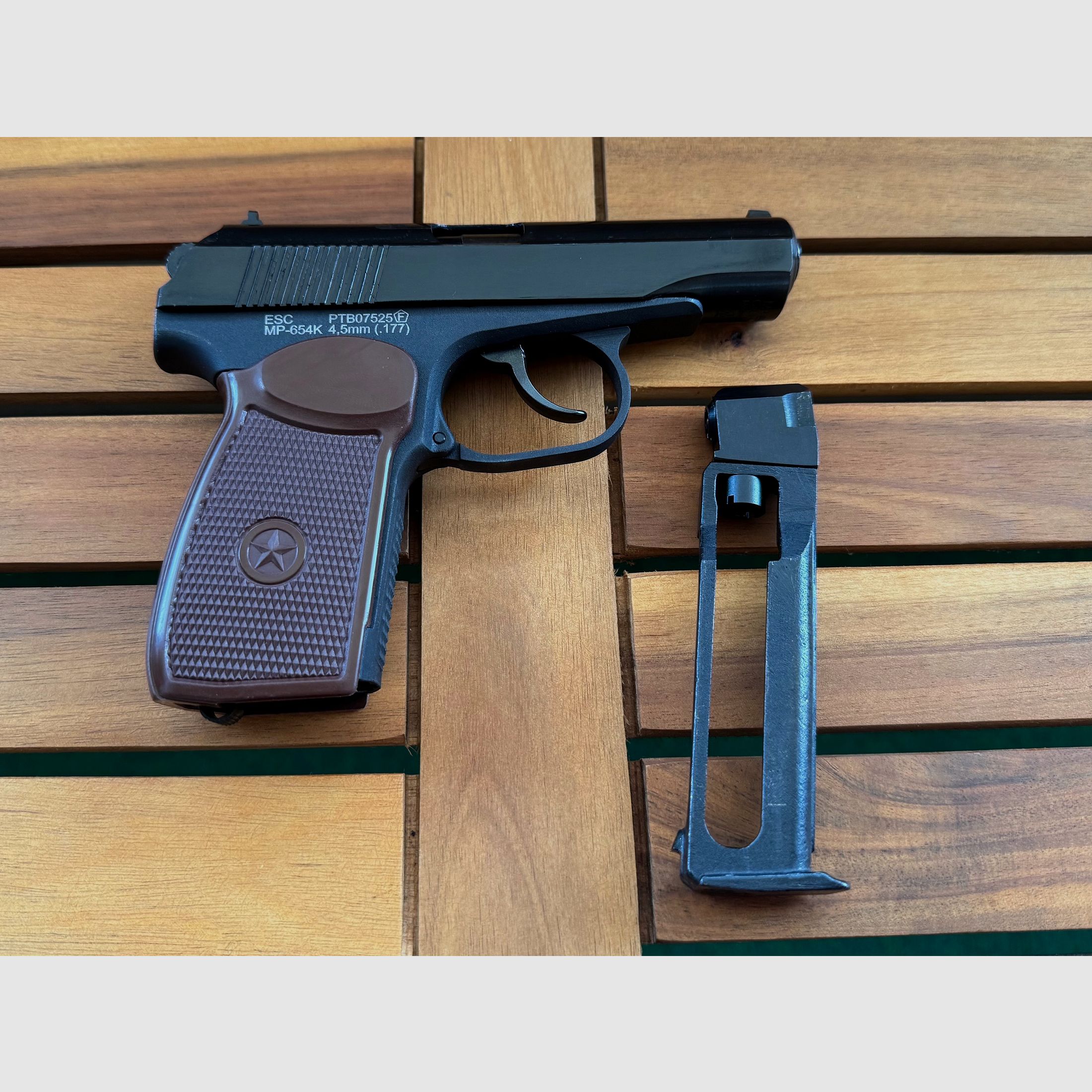 Baikal MP-654K CO₂ air pistol 4.5 mm BB – Original Makarov | Collector's condition