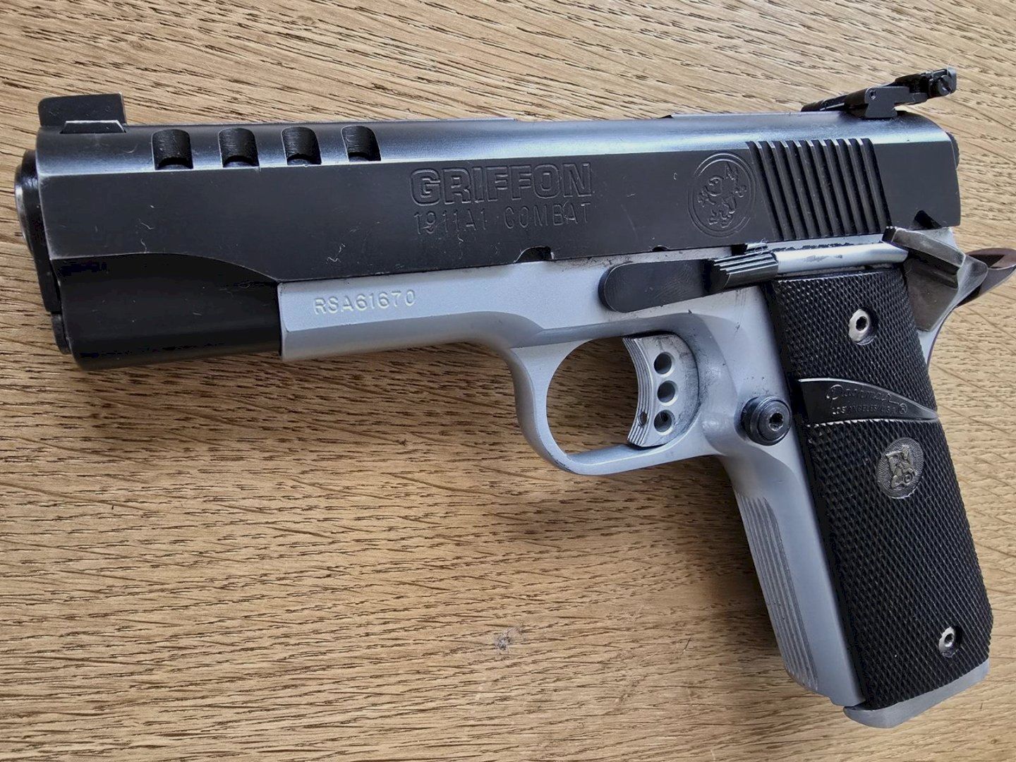 1911 Combat .45 ACP Afrique du Sud RSA ! Tuné. Inclus. Accessoires professionnels IPSC !