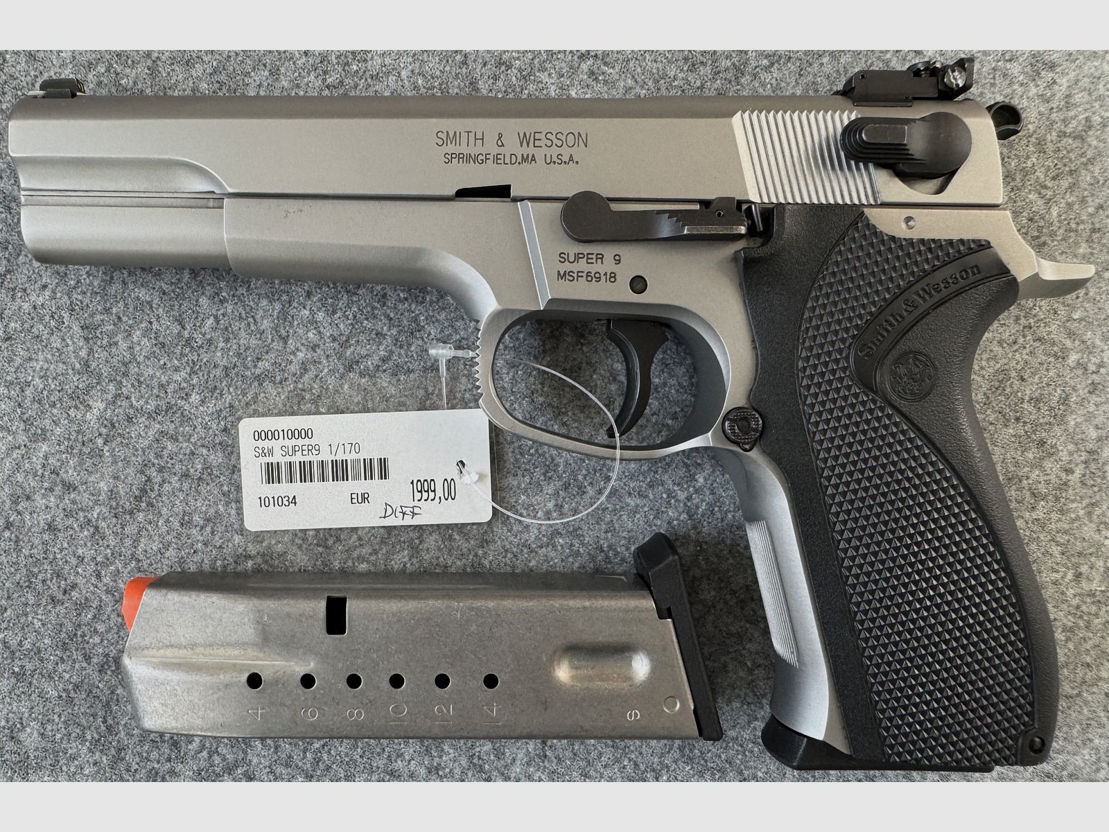 <S&W Super9>