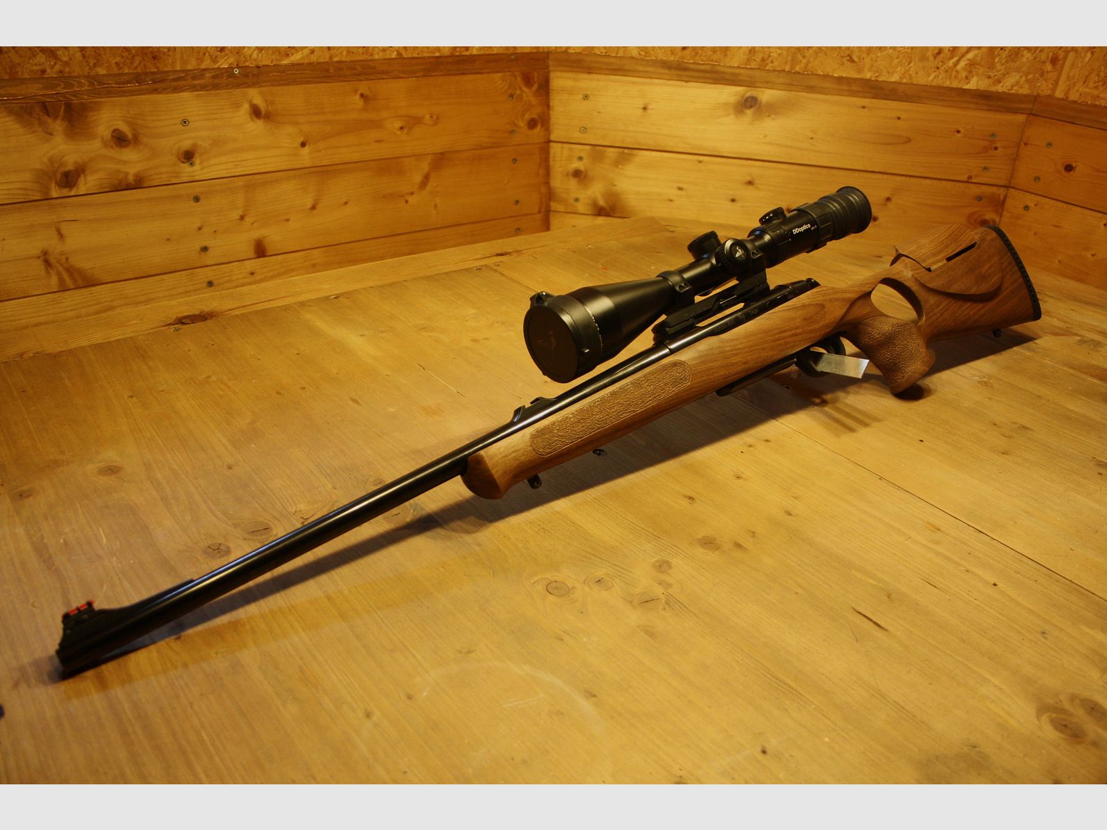 Repetierbüchse Zoli AZ1900 Taiga  8x57IS Handspanner mit Nussbaum Lochschaft