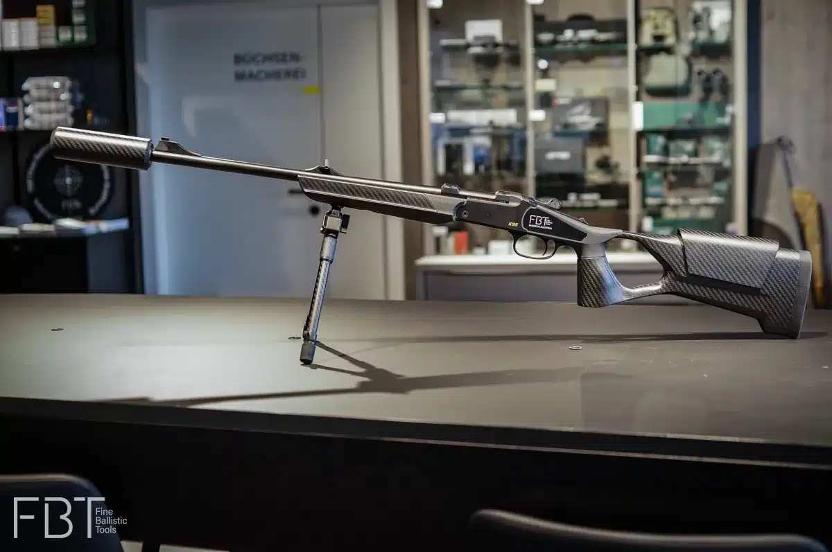 Blaser K95 mit UNIC Carbonschaft | Komplettwaffe zum Vorführerpreis, Bild 2 von 9