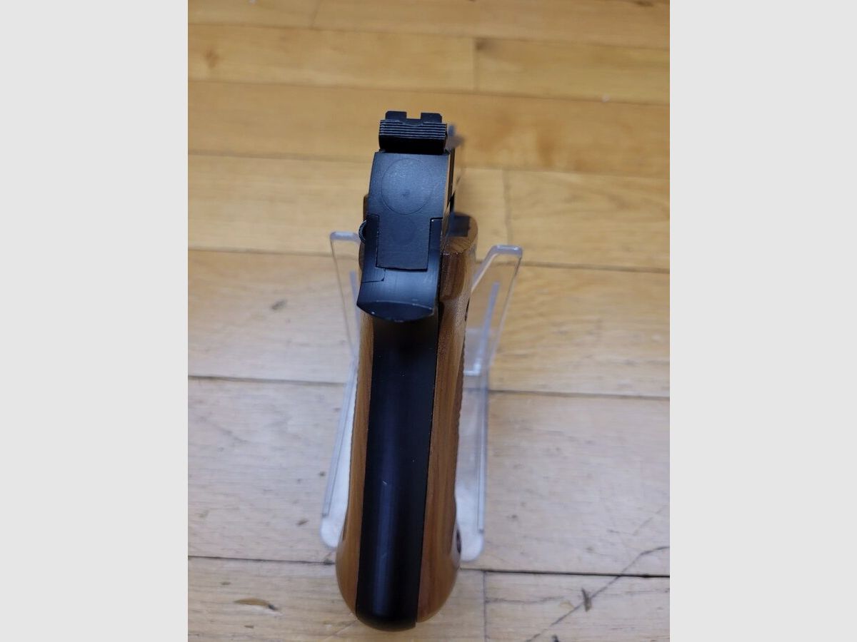 Schöner Smith&Wesson mod 422 – Kaliber 22LR – in 4,5 Zoll – ganz aus Stahl – sehr schöne Holzgriffschalen – Ergonomie für diejenigen, die einen geraden und klassischen Schaft bevorzugen – für den Stand sowie zum Vergnügen – TBE, Bild 10 von 17