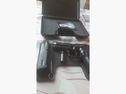 Compact Gass und schreckschuss Pistole 