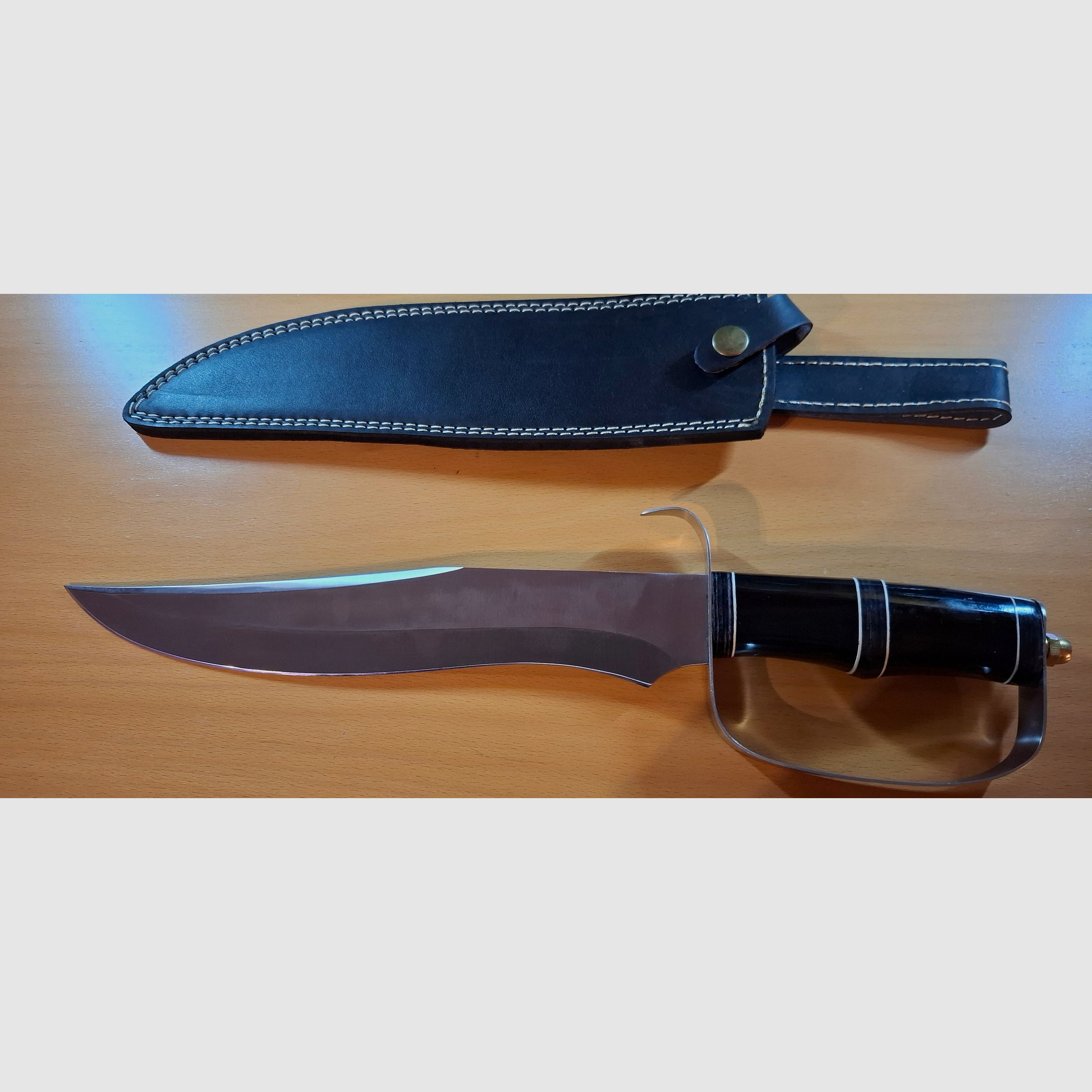 Verkaufe aus Sammlung Säbel-Hackmesser.