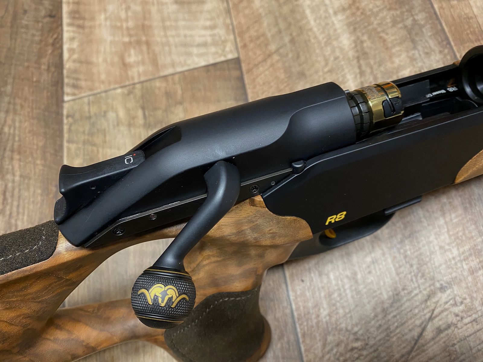 Blaser R8 Success HK 6 mat huilé version spéciale cuir de cerf .308win