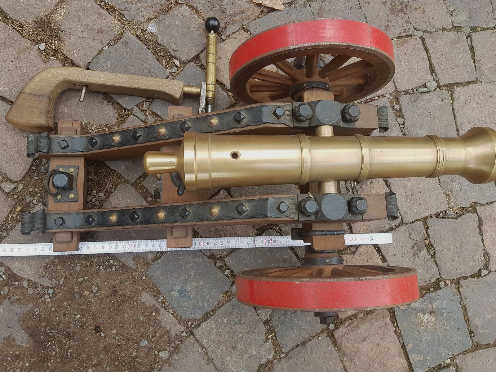 Verkaufe zwei Vorderlader-Kanonen mit Zubehör