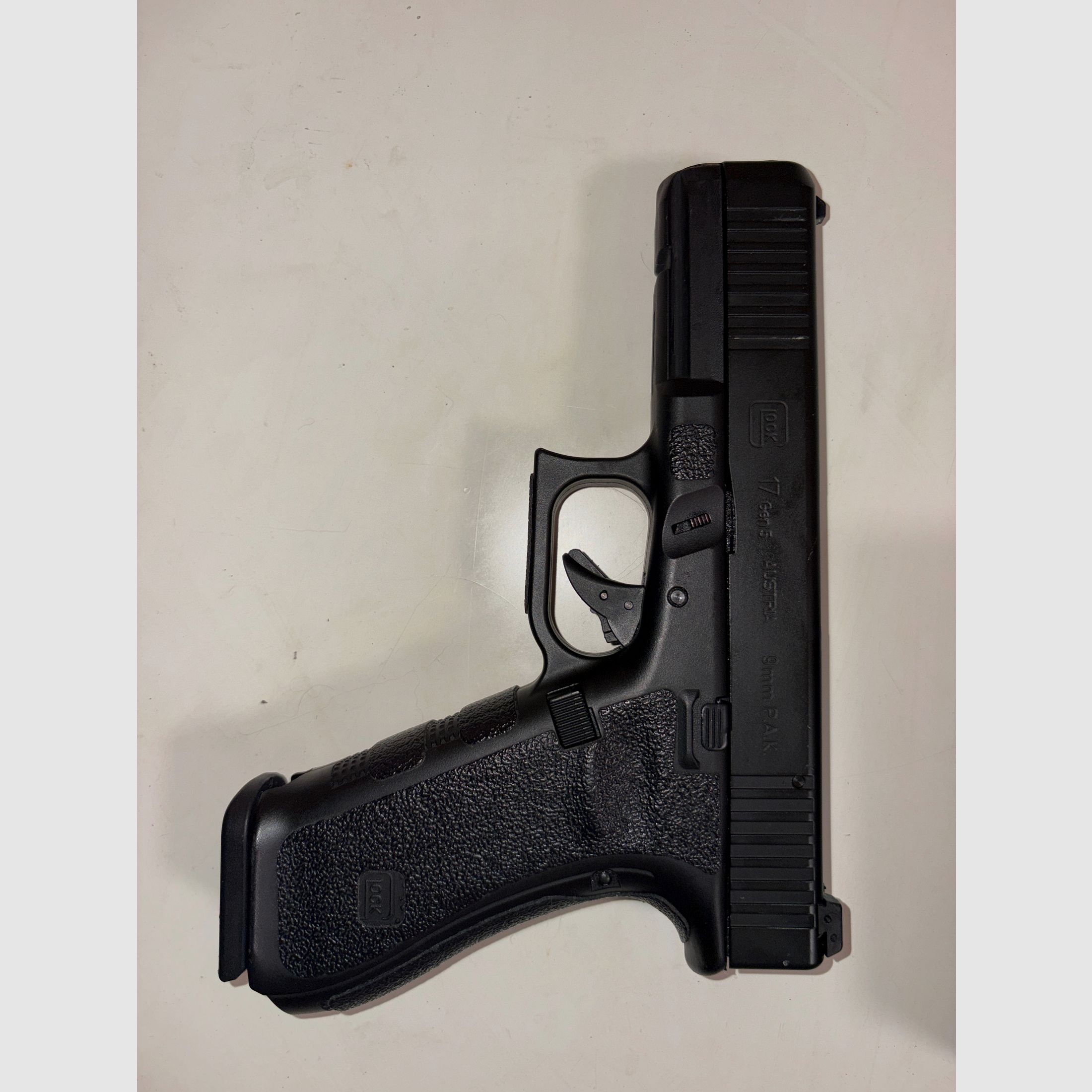 Glock 17 gen 5 9 mm P.A.K Schreckschuss