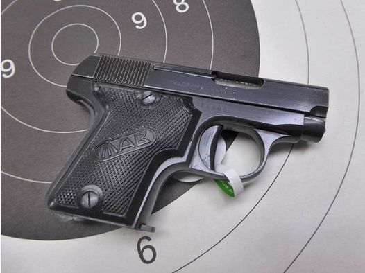 Pistolet Mab A kal. 6,35Br