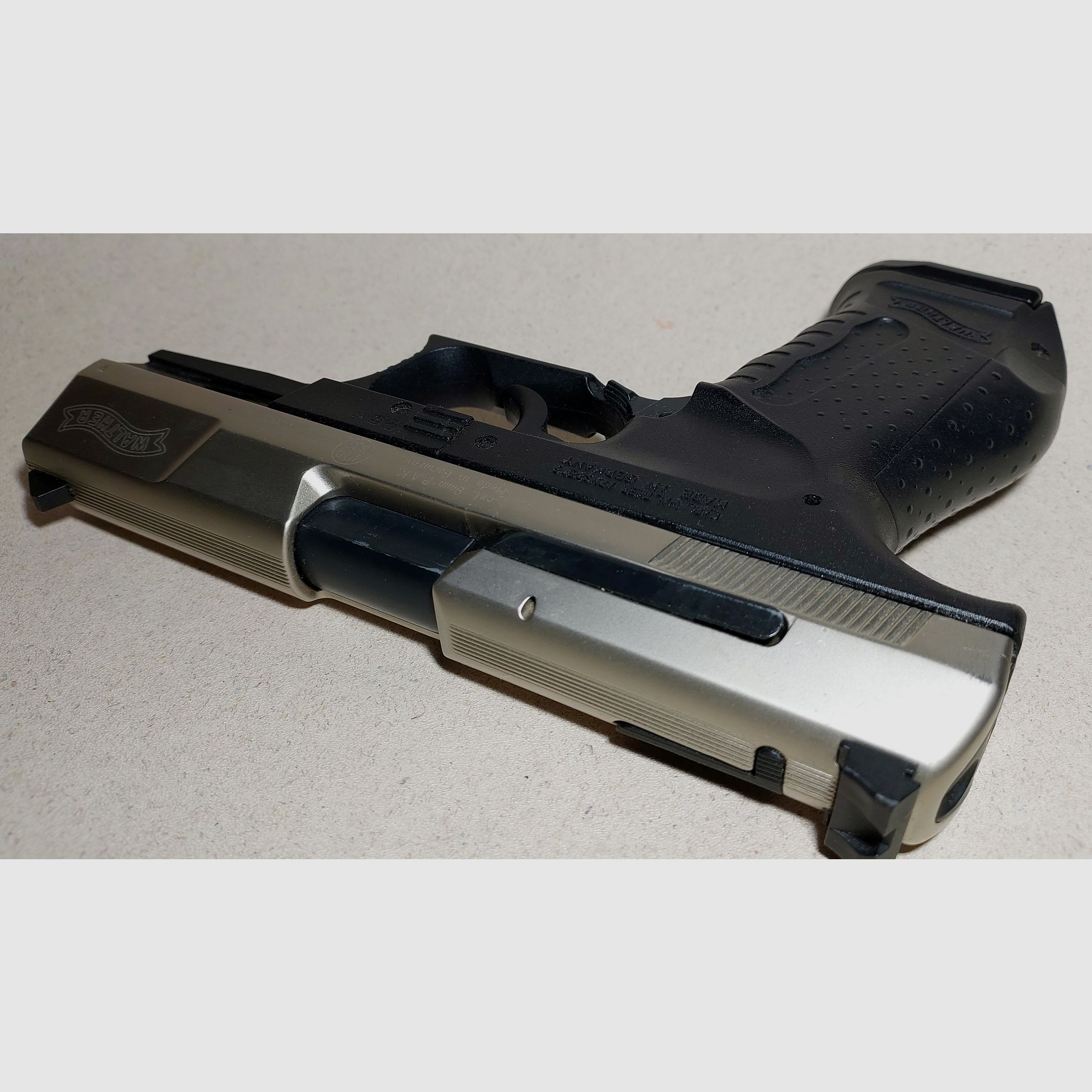 Walther P99 Schreckschuss Pistole 9mm P.A.K. bicolor Nickel (PTB 762) P 99 mit Lederholster