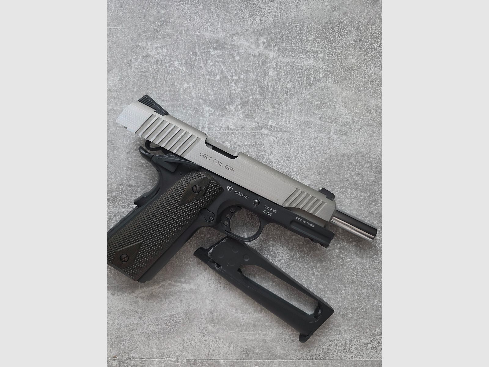 VB Cybergun Colt 1911 CO2 BlowBack Edelstahl Dual Tone