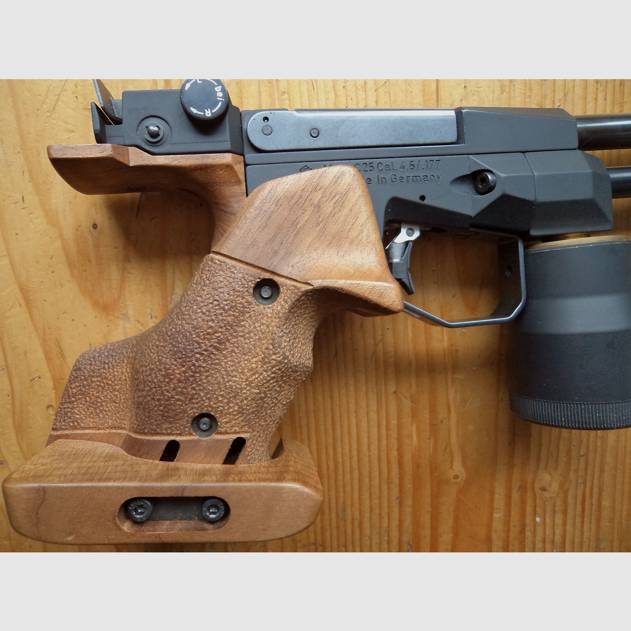 CO2 pistol - C25 FWB