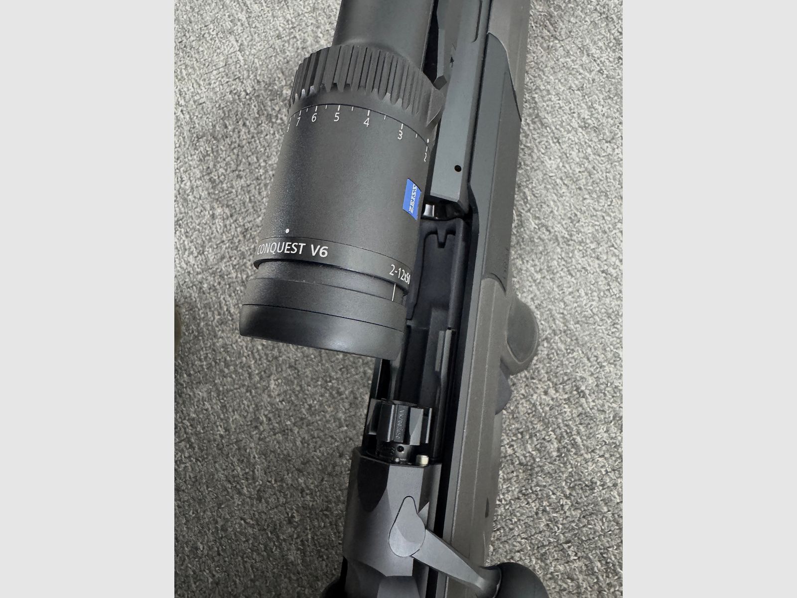 Dentler DR21 - 8x57IS - inclu. Zeiss Conquest V6  2-12x50 - Arme de démonstration