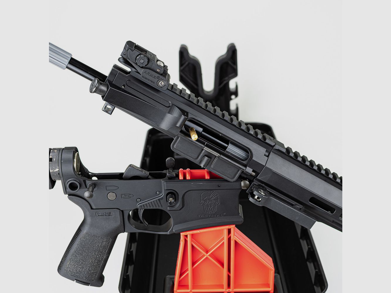 Guida universale per canne Shooter's Choice con porta solvente e colletto MSR/AR (SHF-BG-U)
