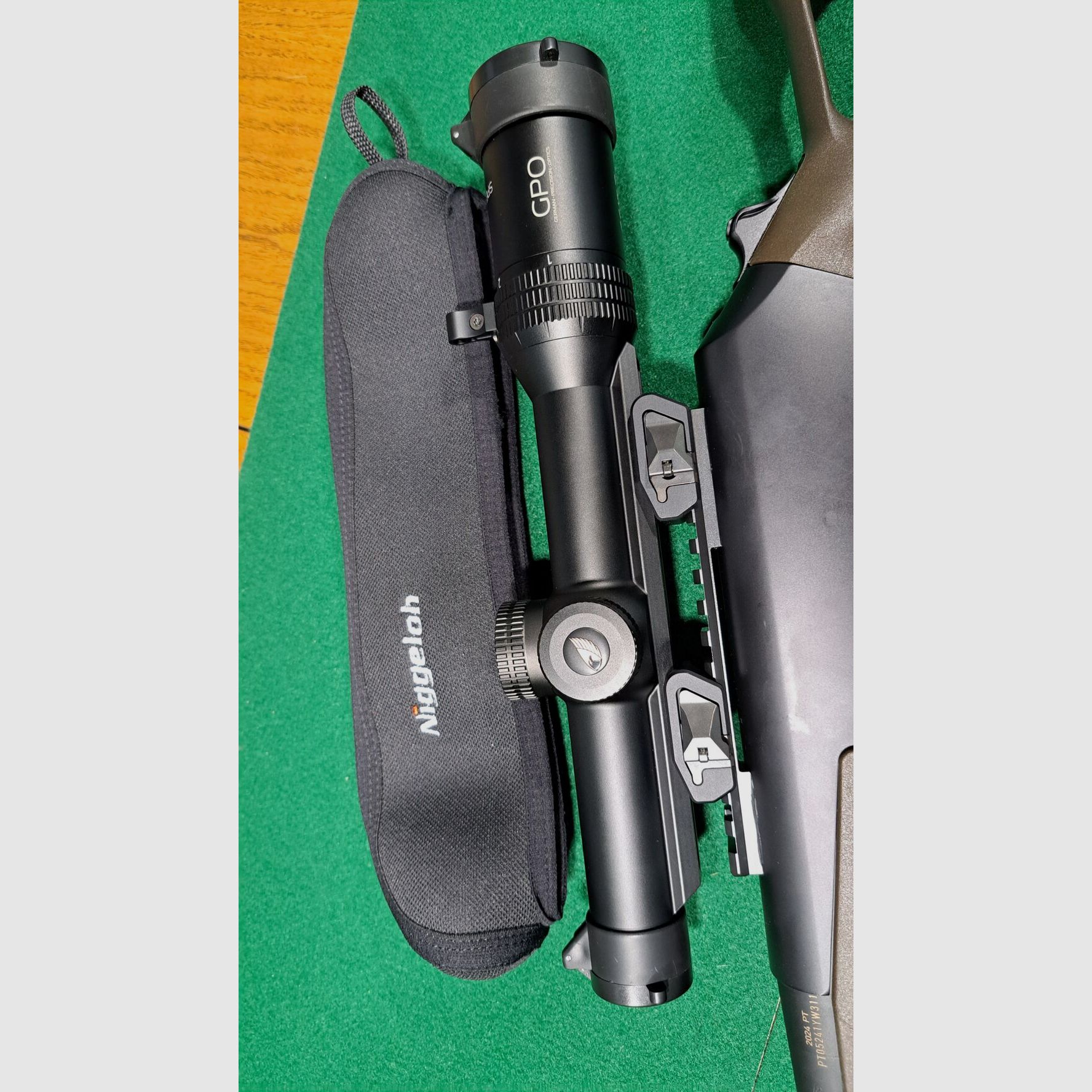 Fusil semi-automatique Browning BAR 4X Hunter Crosse Composite Marron/Noir Cal. .308Win avec accessoires