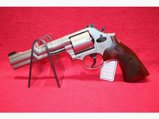 Smith & Wesson	 Mod. 686 International