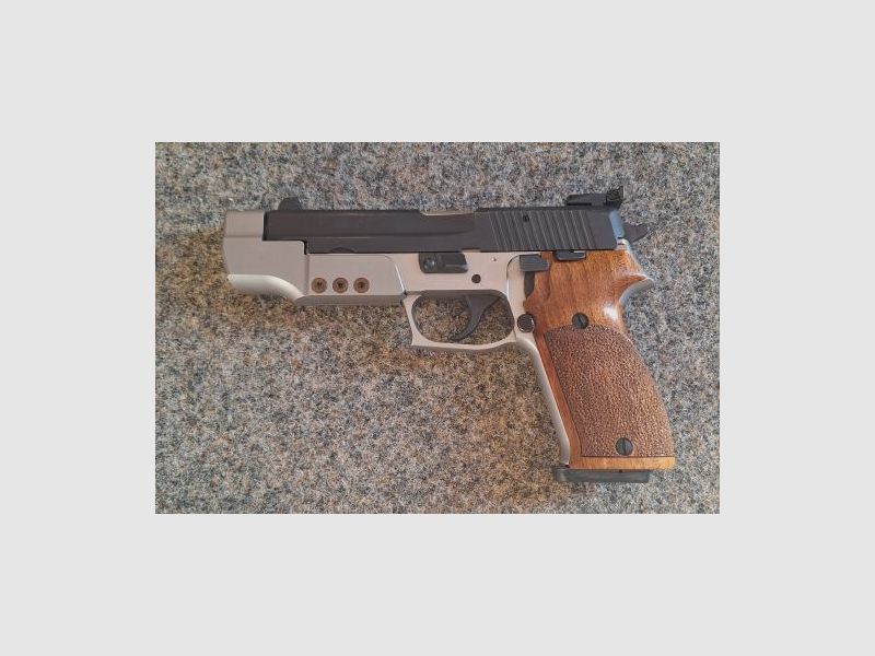 Pistole Sig Sauer P220 Kal. .45 Auto