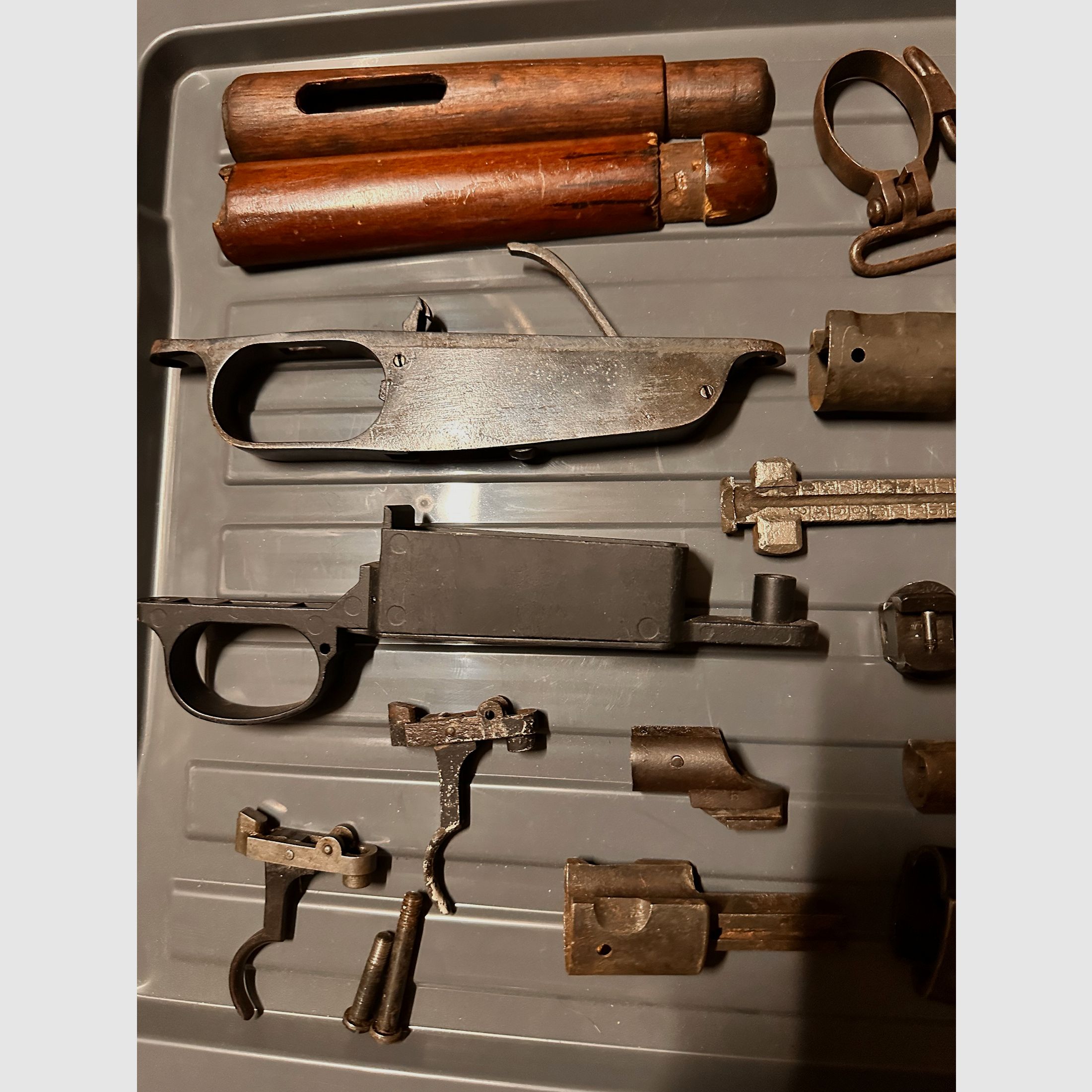 okucia starych karabinów metalowych Karabiner