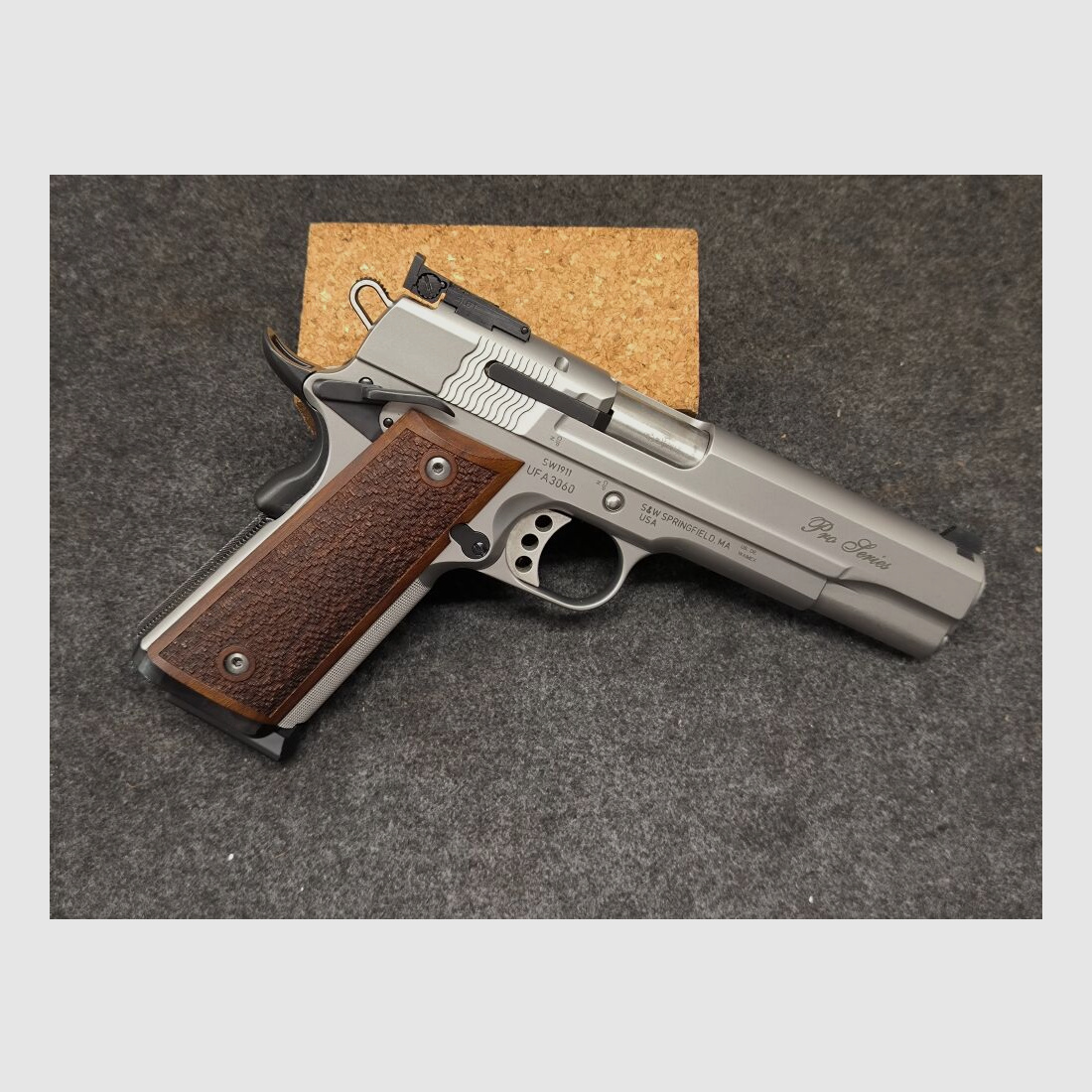 Smith & Wesson	 SW 1911 Pro Series 5" AS