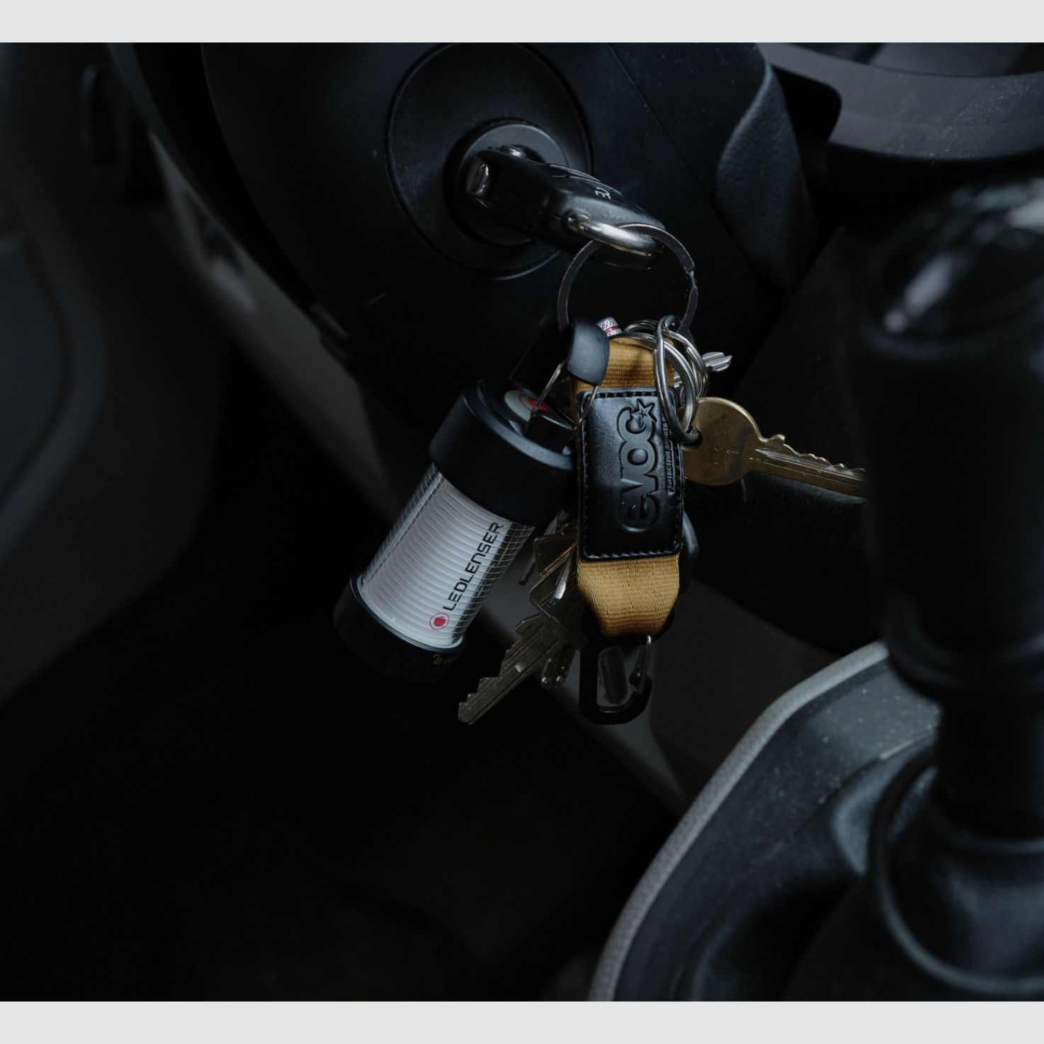 Ledlenser 502053 ML4 kompaktowa latarka LED lampa outdoor 300 lumenów