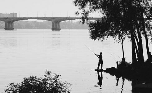 Night Fishing for Beginners: Tips for a Successful Night Out