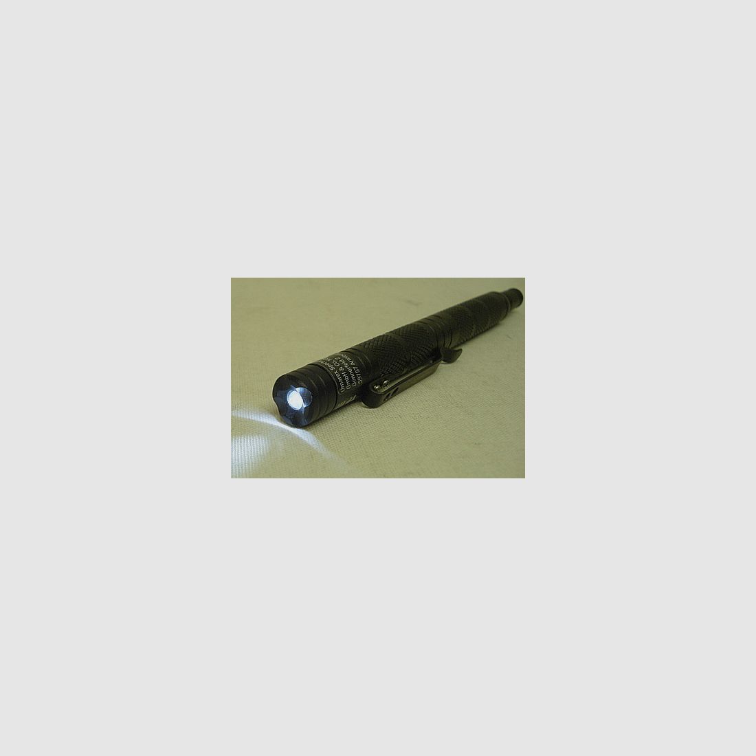 Tactical Pen TP III mit Lampe - Kugelschreiber,Glasbrecher,Cli