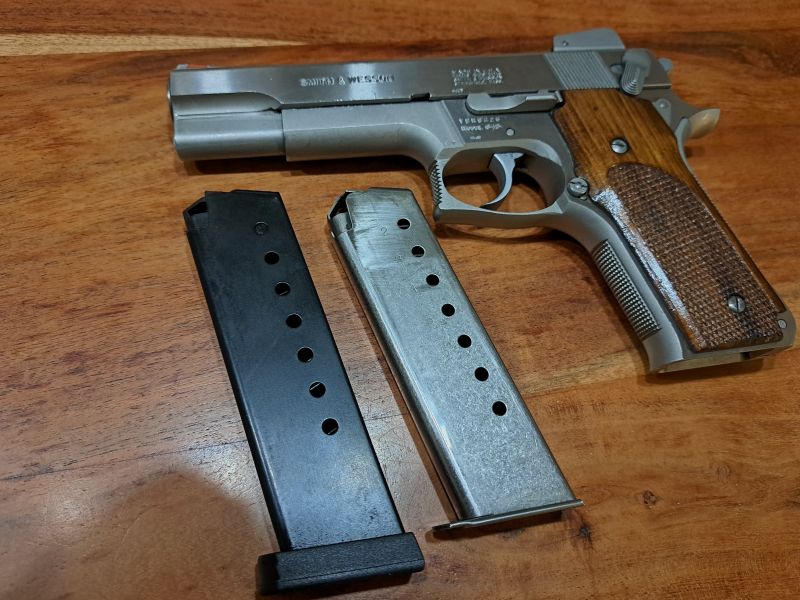 Smith & Wesson S&W Model 645 .45 ACP Auto Pistole +Ersatzmagazin