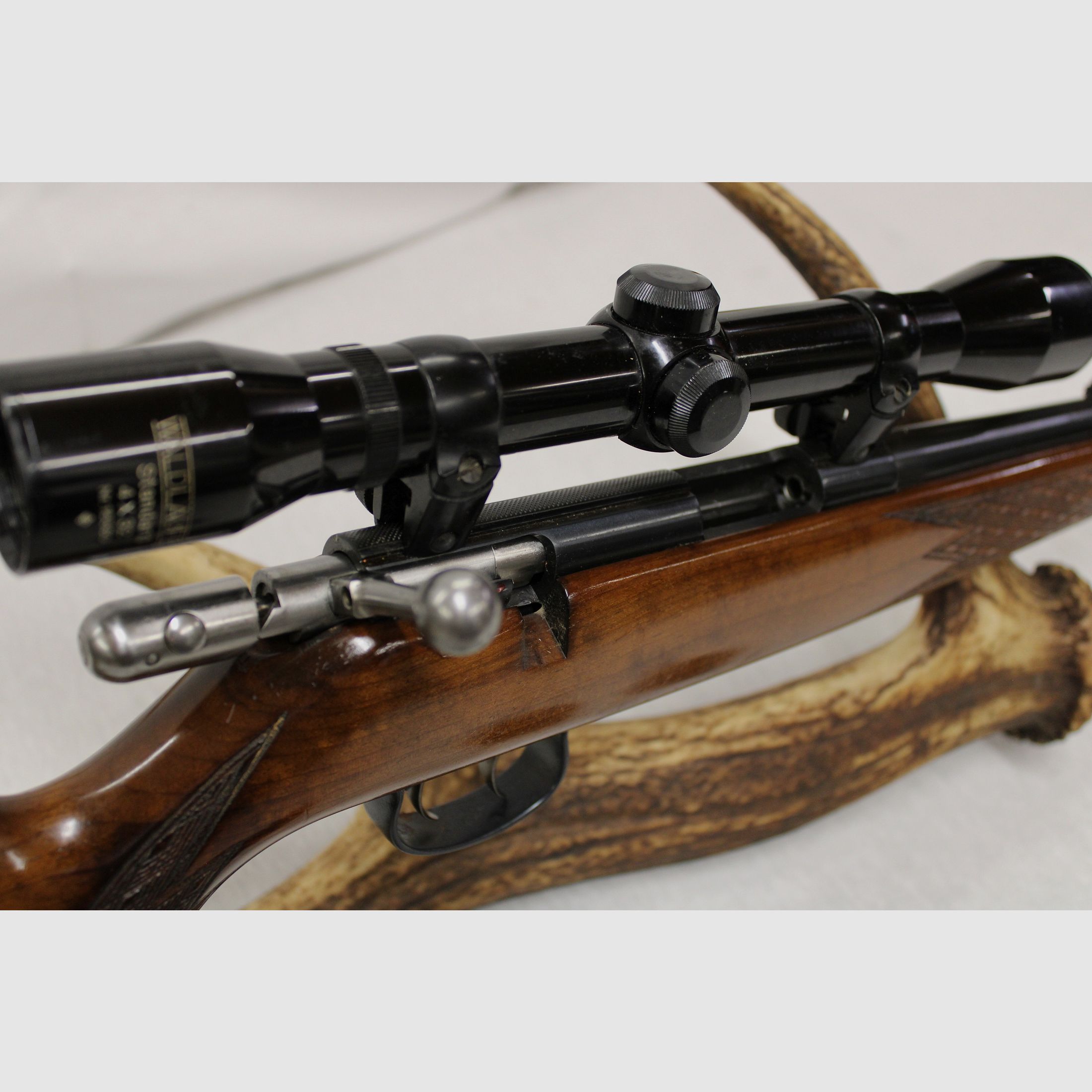 Repeater rifle Anschütz Mod. 1515/16 .22 Magnum with forest ranger 4x32