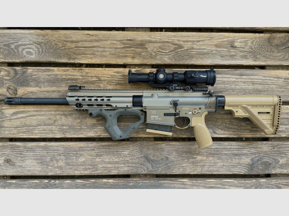 Heckler & Koch MR 308 con Sig Sauer Tango 1-6 x24 CQR Grip .308Win