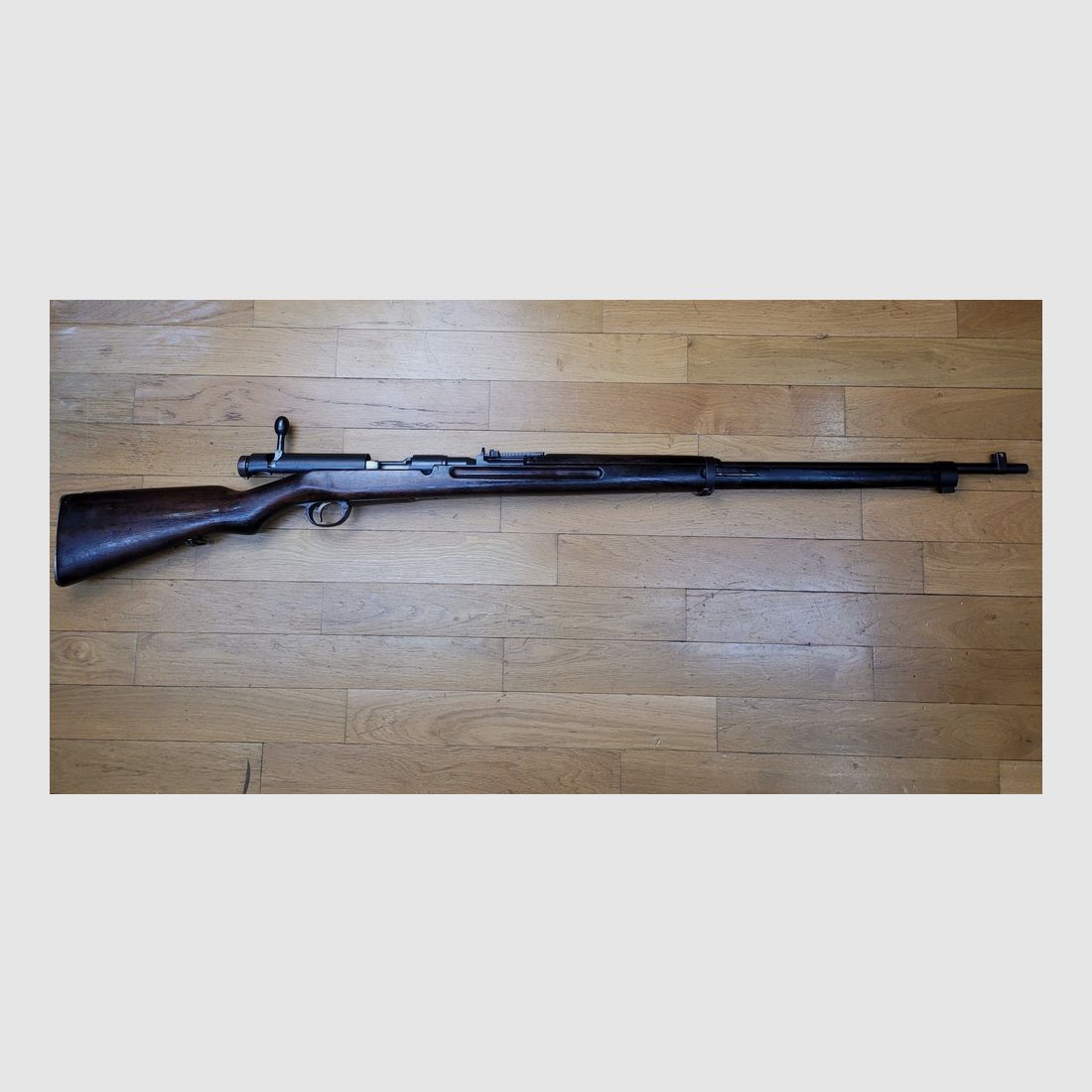 Bardzo ładna japońska karabina Arisaka Typ 38 – oryginalny kaliber 6,5×50 – Arsenal Nagoya w 1939 roku – zamówienie z Tajlandii z 1940 roku – oryginalne oksydowanie w 99% – bardzo dobra mechanika i lufa – ładne oznaczenia – zaczep na bagnet – TBE ++, zdjęcie 2 z 33