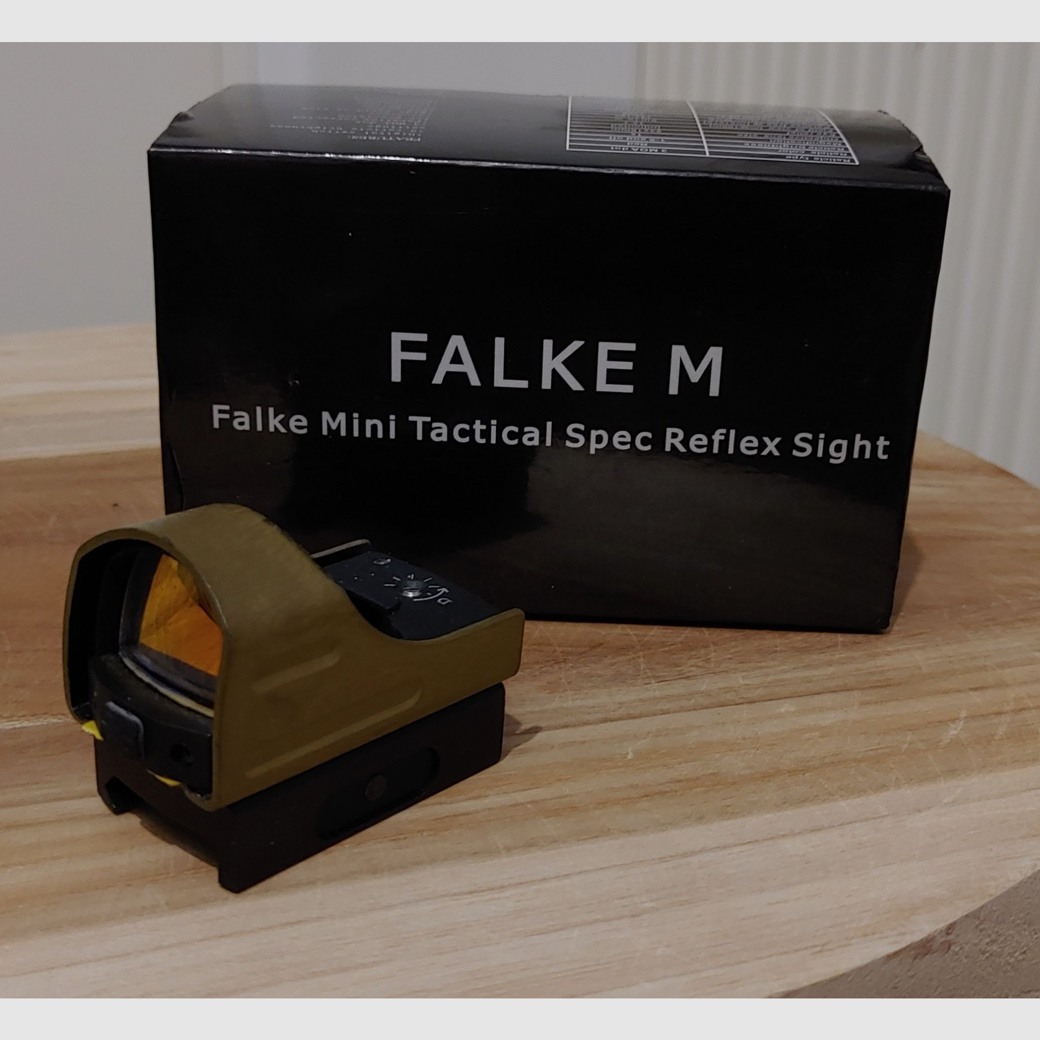 Falke M