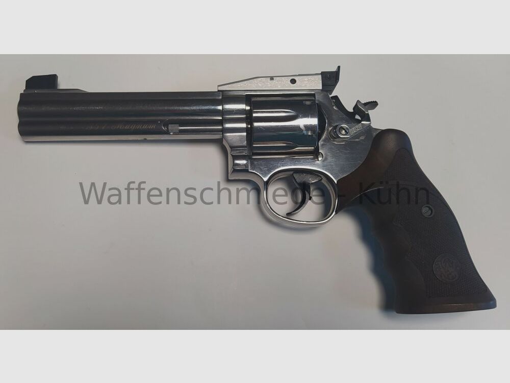 Smith & Wesson Target Champion 686