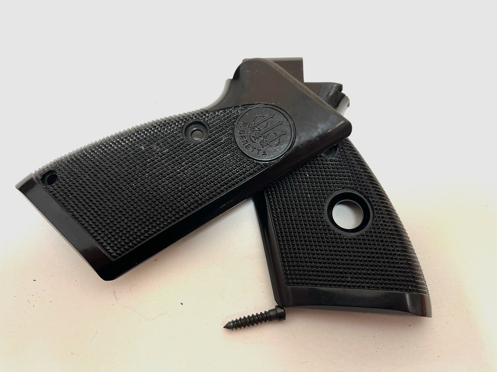 ••• Beretta Mod. 70 Griffschalen - Kunststoff •••