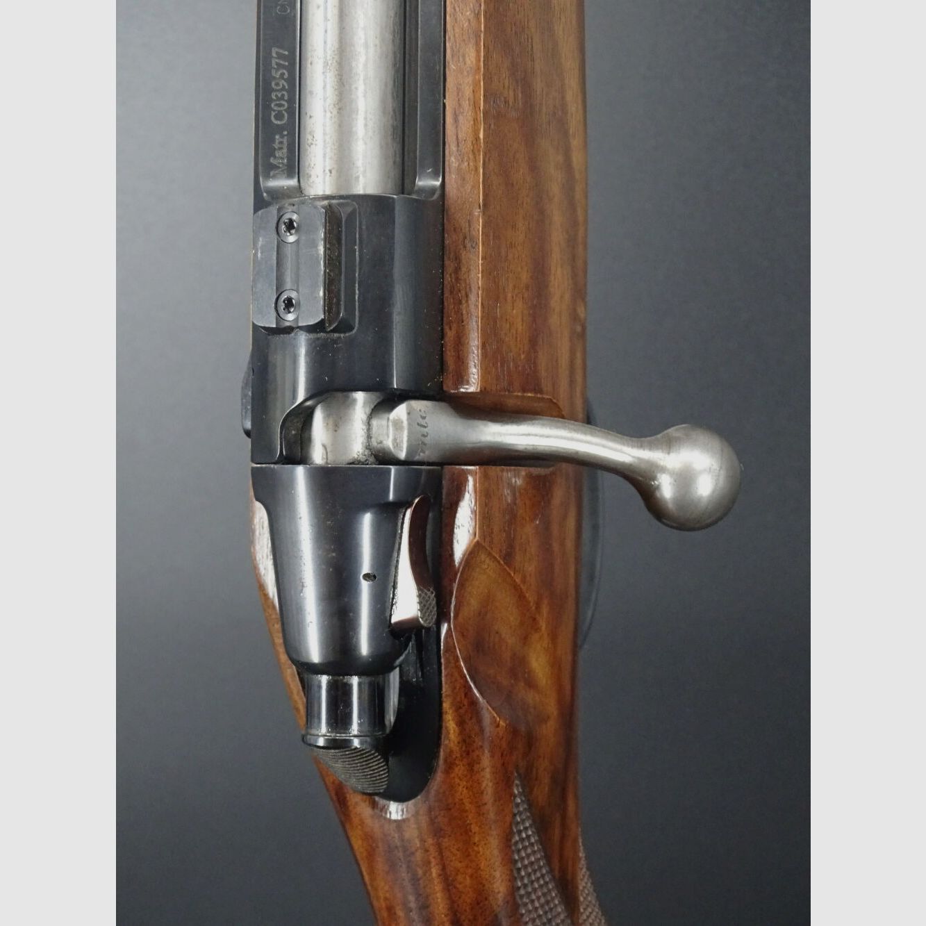 Antonio Zoli Taiga Kaliber .308 Win Gewinde M15x1 Handspanner Taiga mit schönem Holzschaft