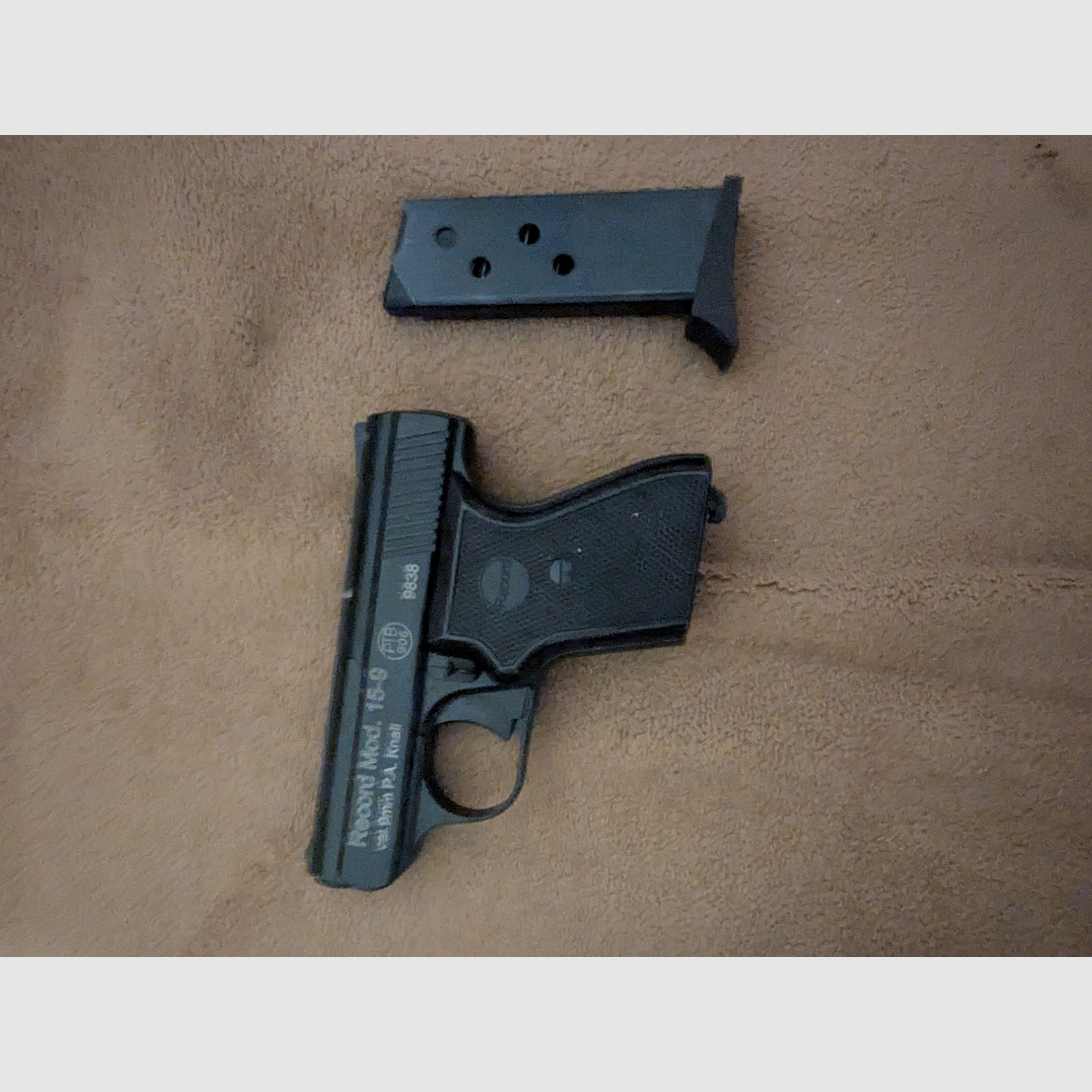 Pistolet alarmowy 9mm Model Record 15-9