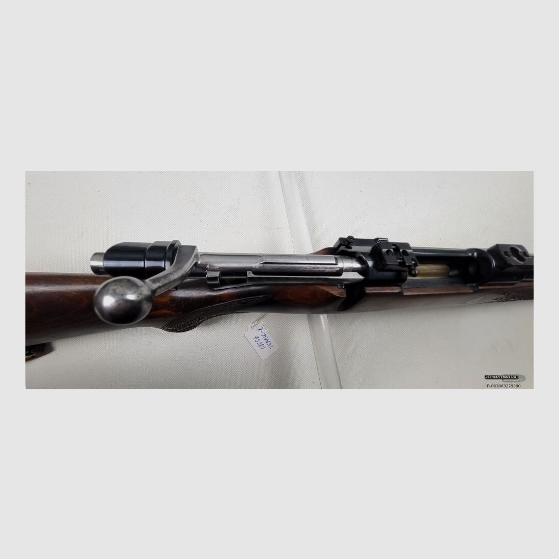 Voere Tirolerin Take Down