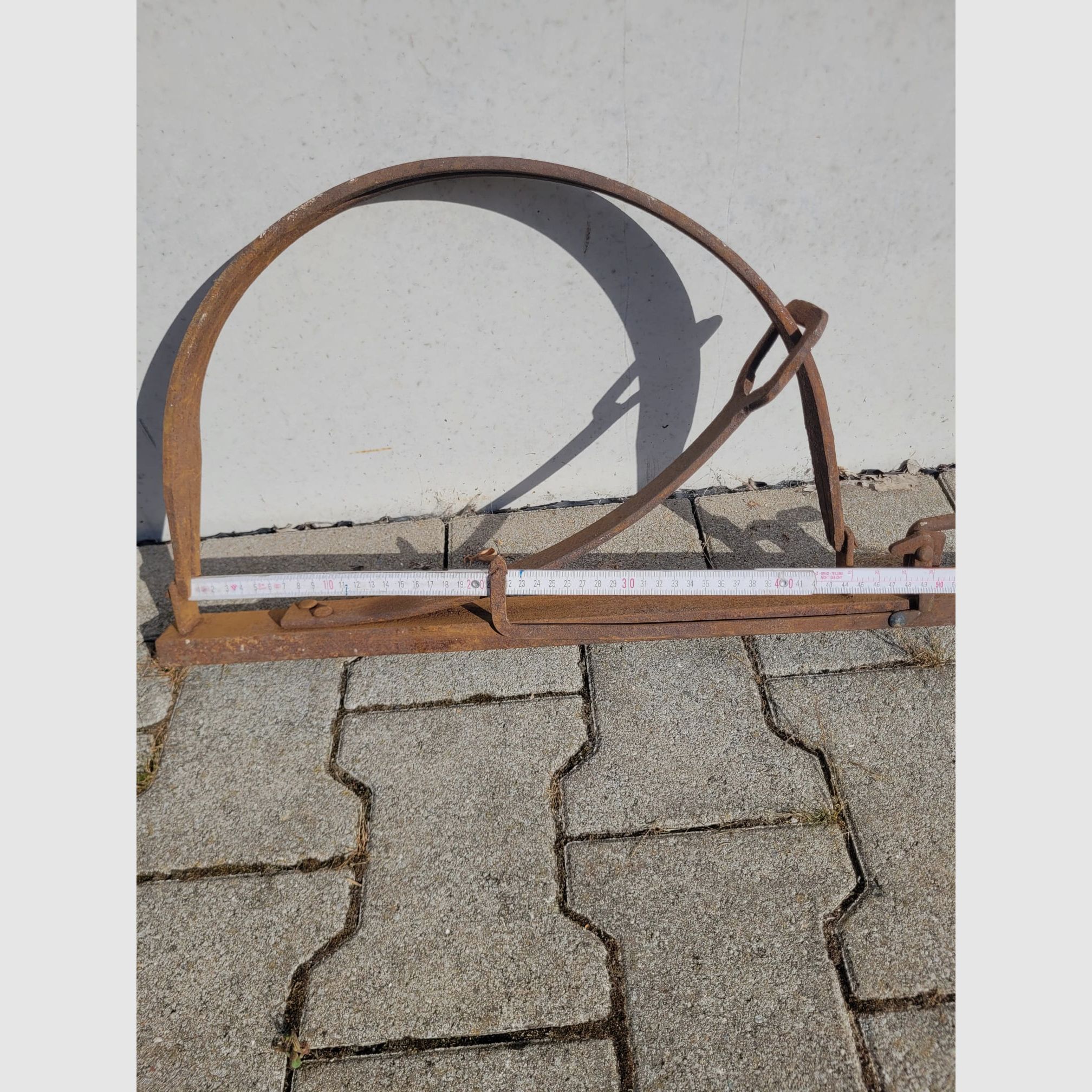 Fangeisen Dekoration Bärenfalle 45cm x 56cm 