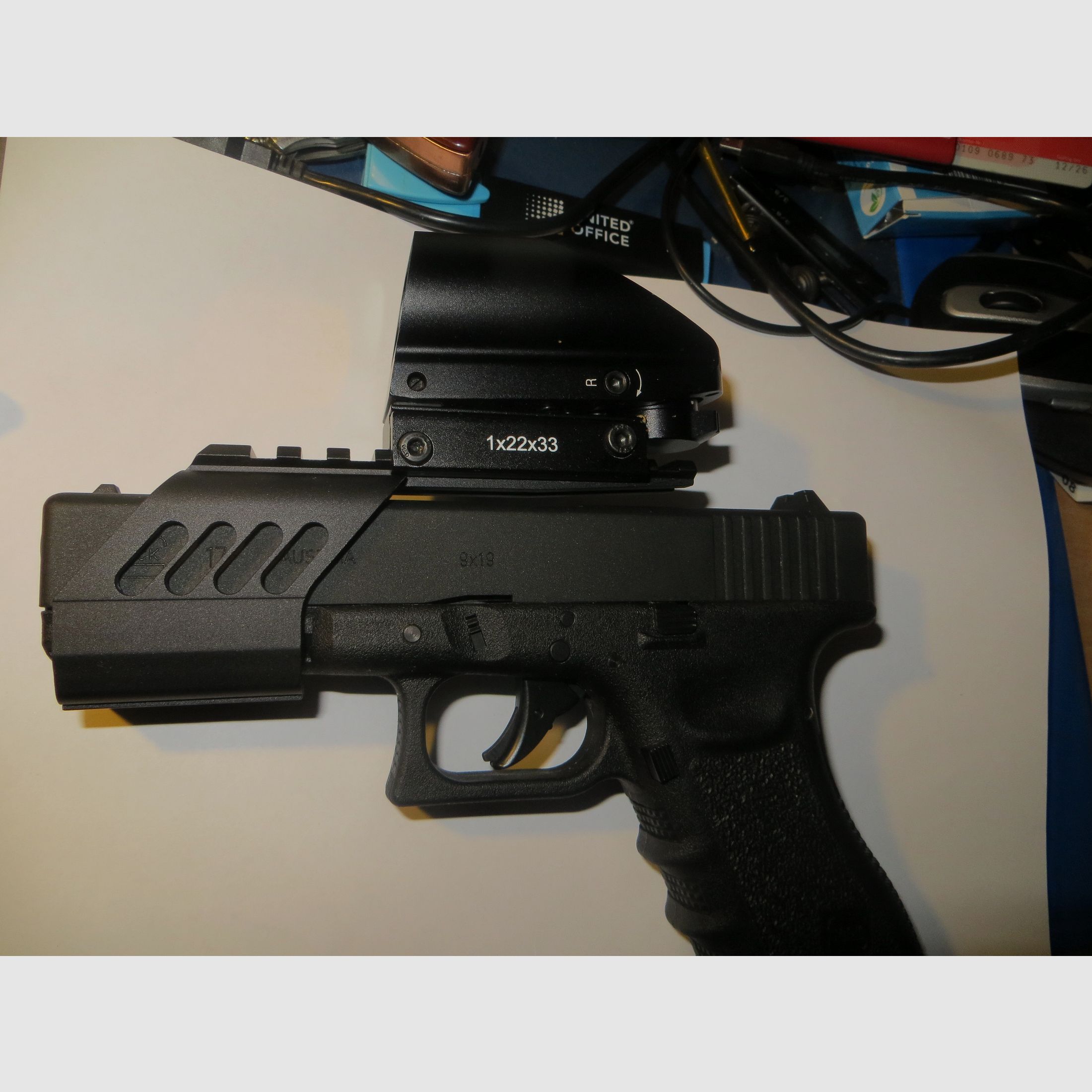 GLOCK 17 z RedDot Diabolo i BB