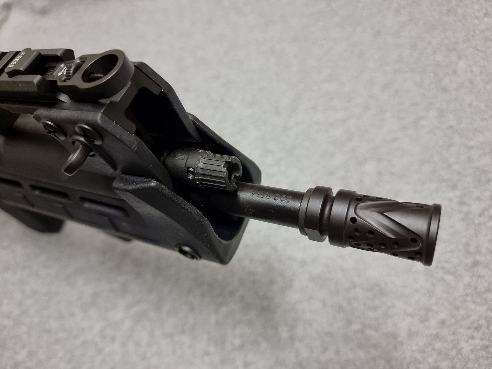 Springfield Hellion (HS VHS-2) - .223 Remington - mit einzigartigem Zubehör - optional B&T Rotex Schalldämpfer 